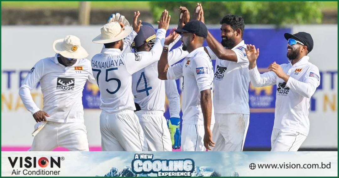 চার সেঞ্চুরির পর জয়সুরিয়ার ফাইফারে হাসছে শ্রীলঙ্কা
